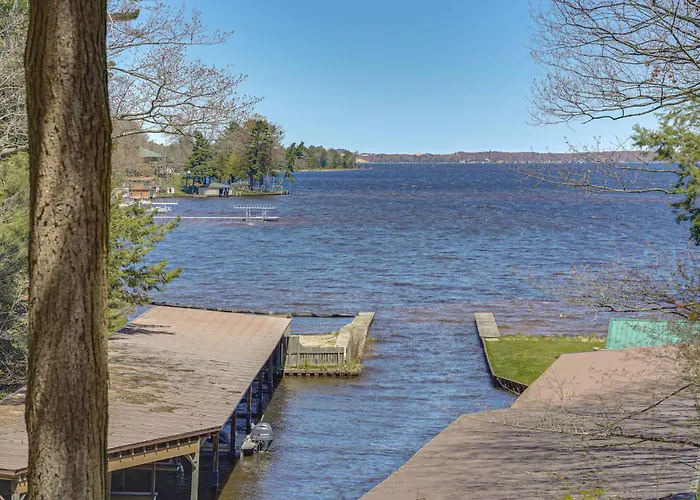 Hamlin Lake Cabin W/ Community Beach Access!