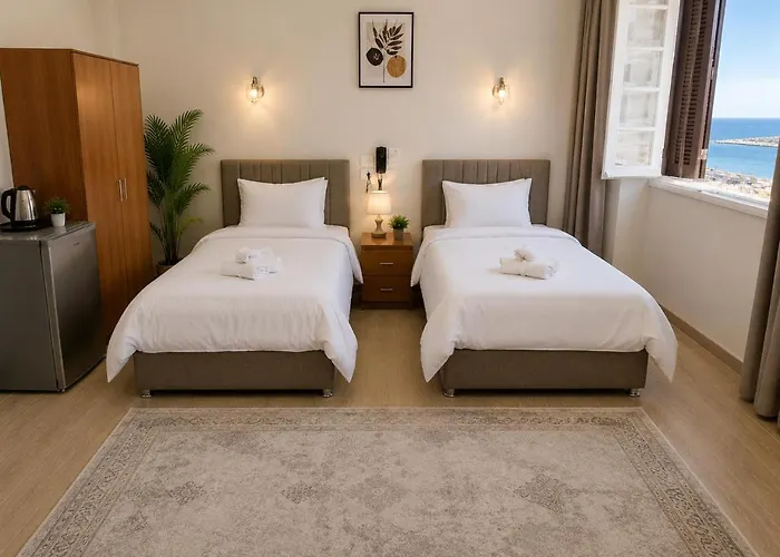 New Hyde Park House Hotel