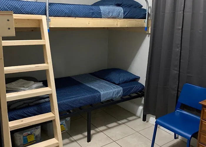 Lenny'S Southy Hostel