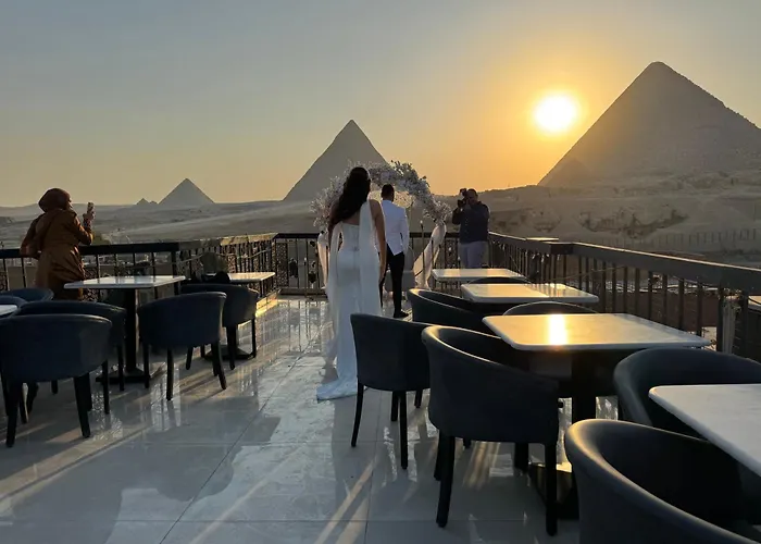 Comfort Pyramids Inn