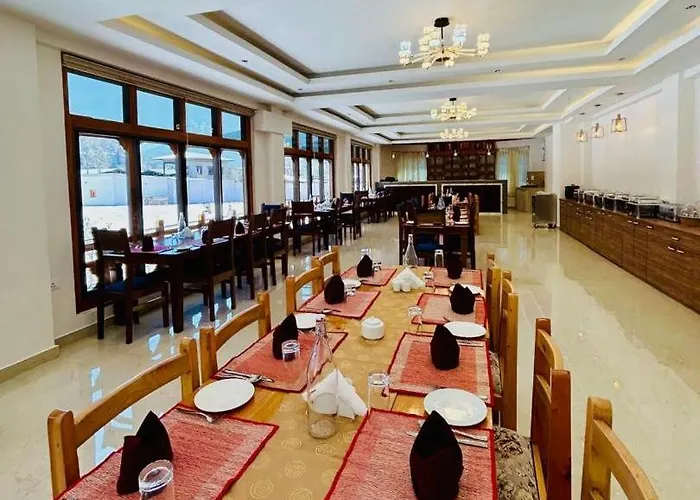 Dema Rresort