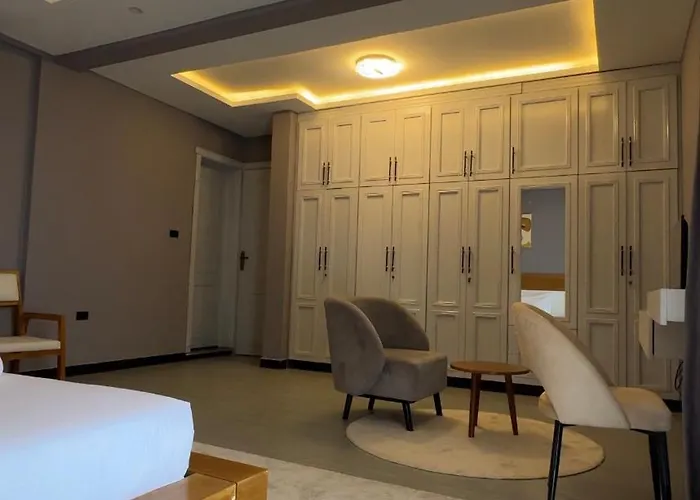 Fira Hotel