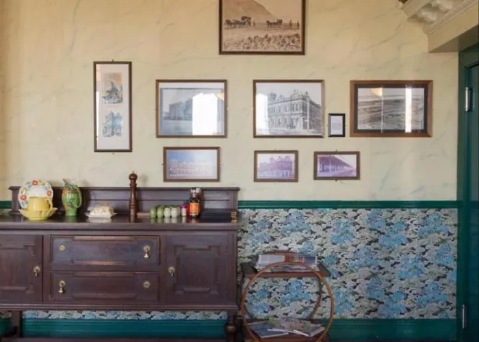 Victoria Railway Hotel & Gerrards Restaurant