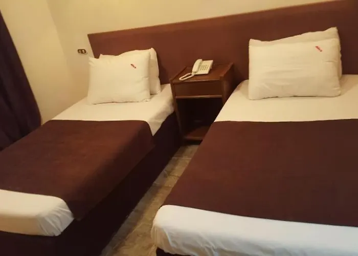 New Sandy Hotel