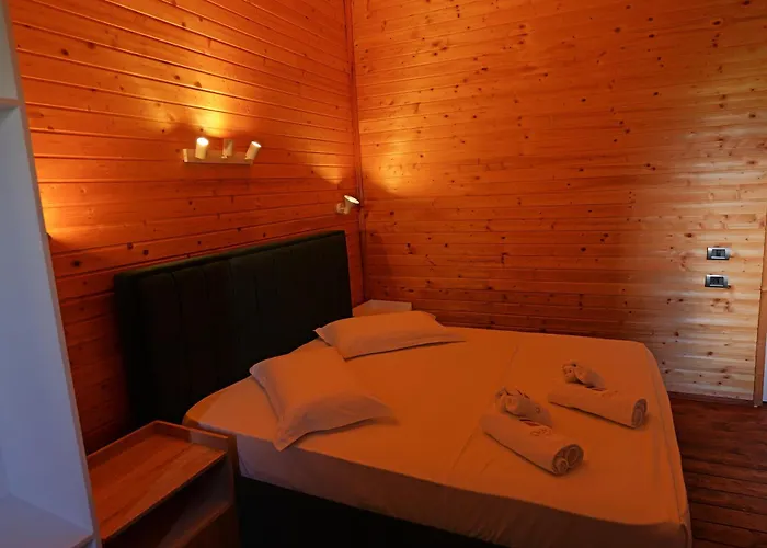 Dolanit Hotels Lalez