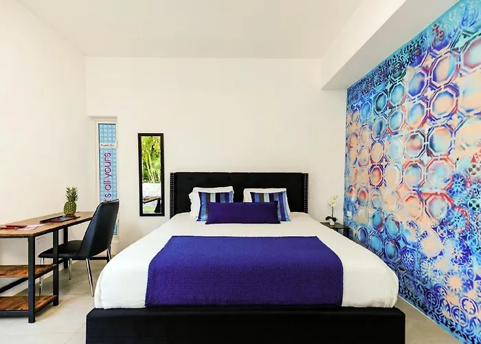 Privada Stays - Private Pools & Colorful-Chic Boutique Hotel