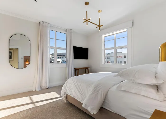 Newmarket Central - Boutique Suites