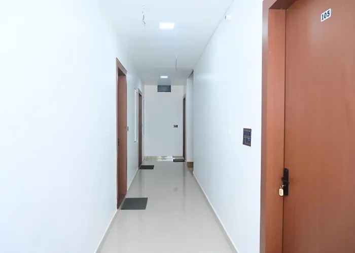 Hotel Manas Inn