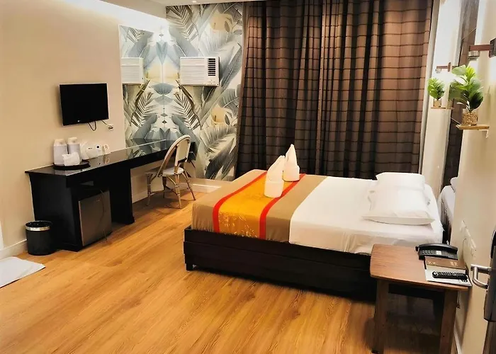 Grand Astoria Hotel