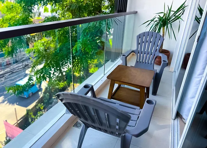 Yuhum Boracay Suites