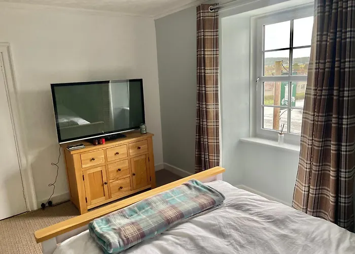 Huntly Hotels