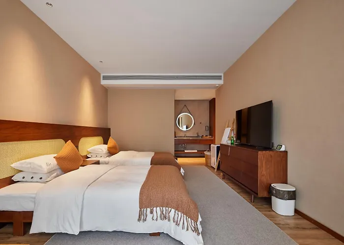 Quzhou Rixi Mountain Middle Homestay