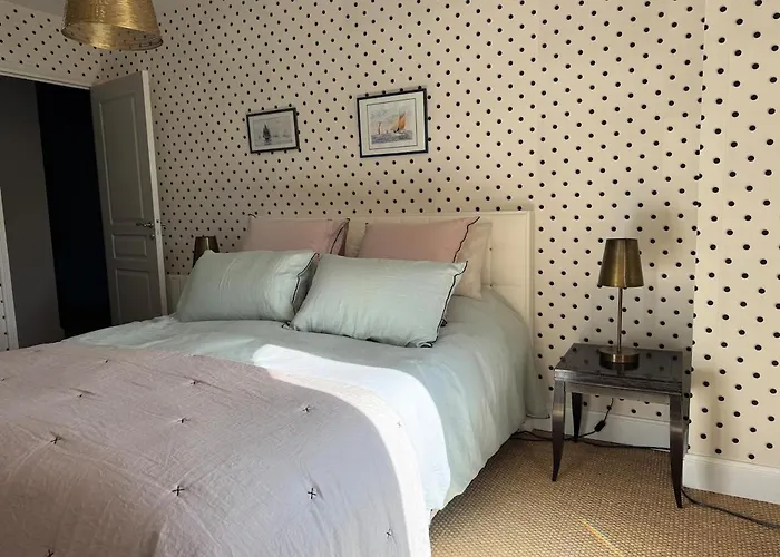 La Villa Des Marronniers Grand Large Bedroom
