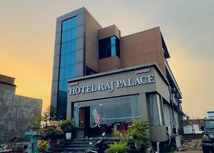 Azamgarh Hotels