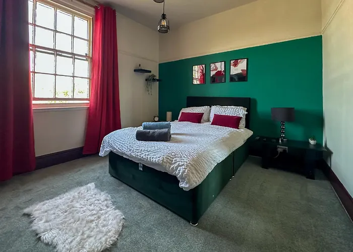 Cheshire Yeoman - Station Hotel