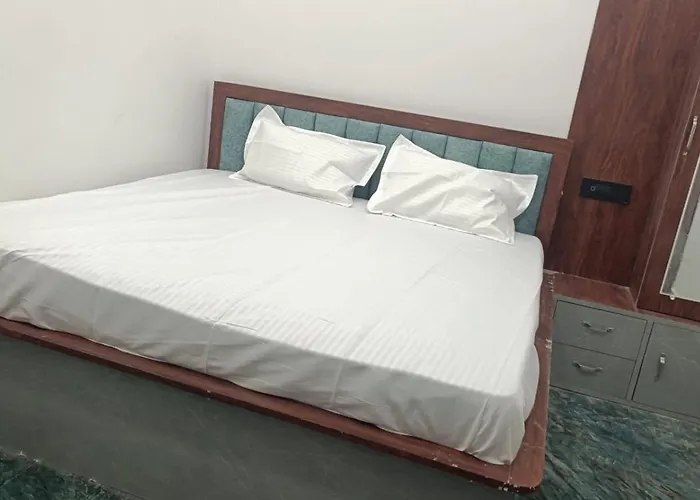 Hotel Kunj Palace