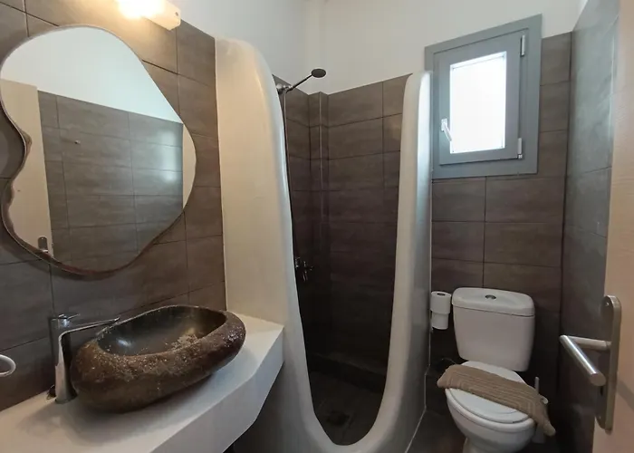 Perissa Economy Rooms