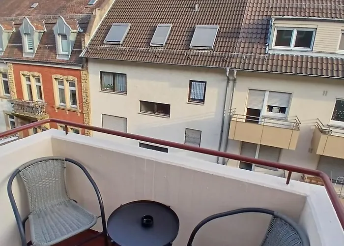 City Hub Room 23 - Mit Balkon
