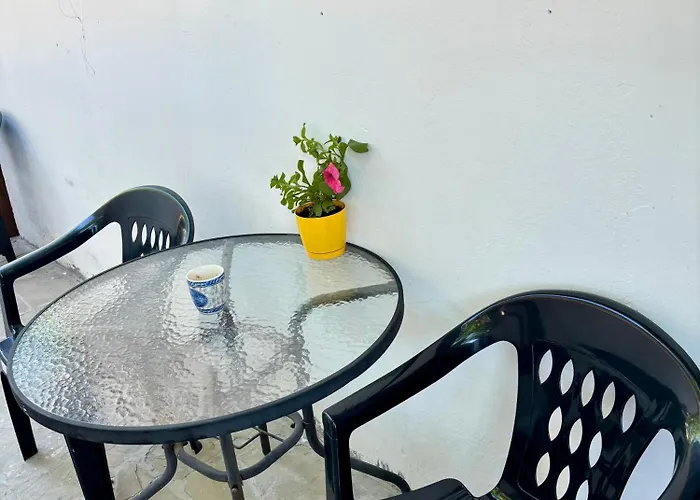 Hostel Fara