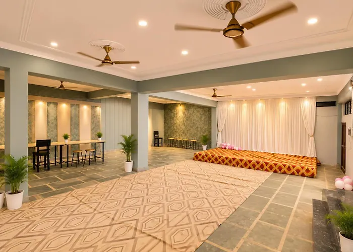 Hotel Param Inn