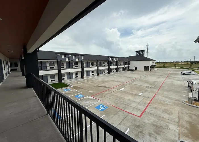 Clarion Pointe Port Lavaca