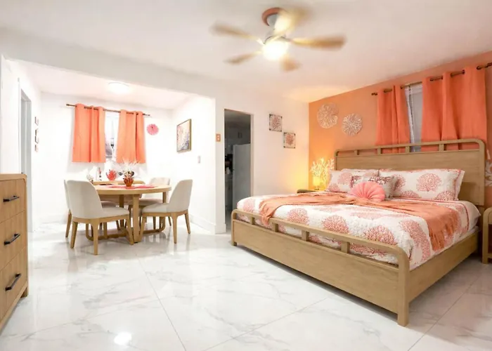 Ocean Hollywood Suites By The Gold Nests