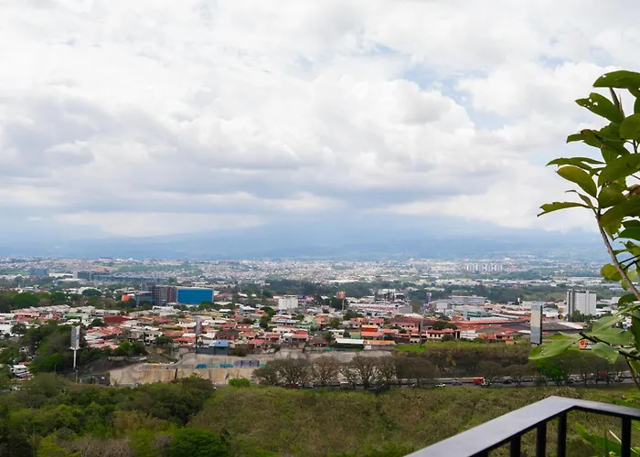 Estilo Y Confort Ejecutivo En El Corazon De San Jose
