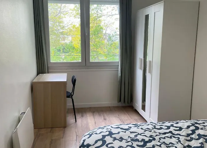 Individual Room Close To Metro Mons Sarts