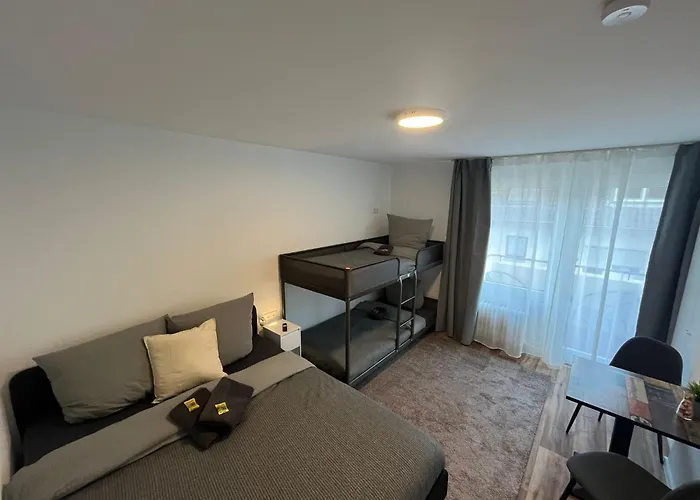 City Hub Room 25 - Mit Balkon