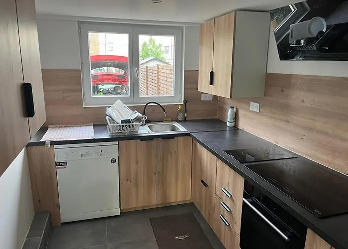 Individual Room Close To Metro Mons Sarts