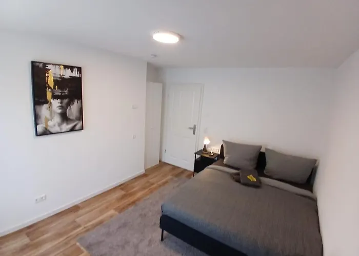 City Hub Room 23 - Mit Balkon
