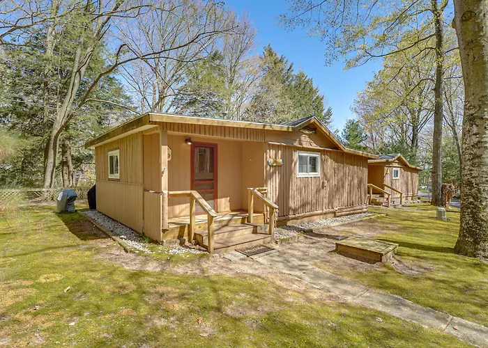 2 Cabins On Hamlin Lake Available W/ Boat Slip