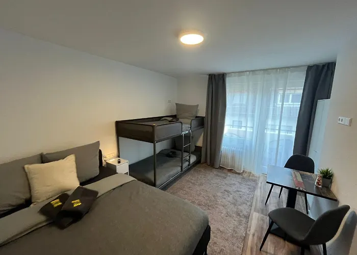 City Hub Room 25 - Mit Balkon