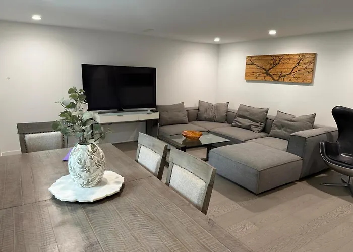 2Bdrm-Kitchenette-Bbq-Smart Tv-4-5Guest