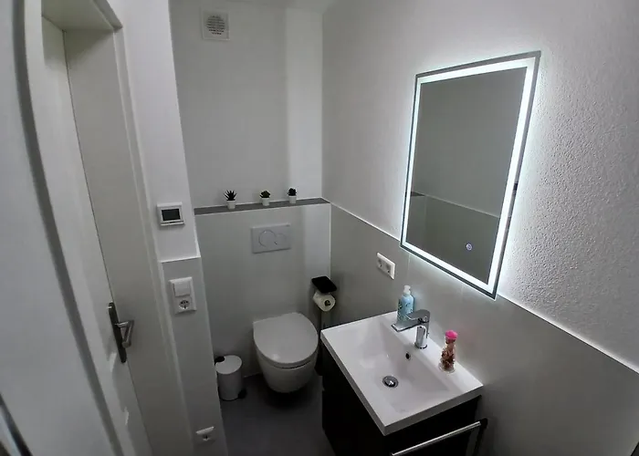 City Hub Room 22 - Mit Balkon
