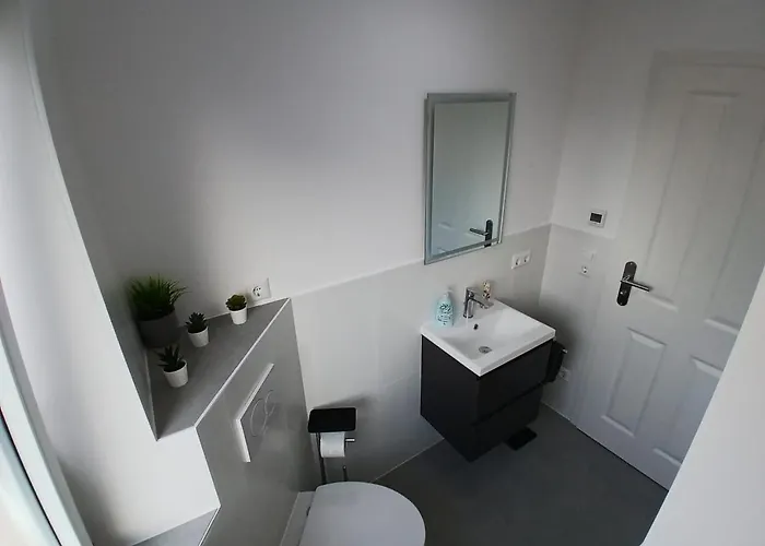 City Hub Room 22 - Mit Balkon