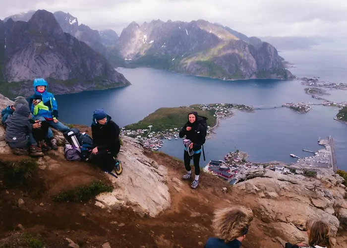 The Whole House - Lowfo Lofoten