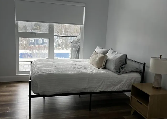 New The Carlyle 307 - 2Br Beachside Condo In Grand Bend