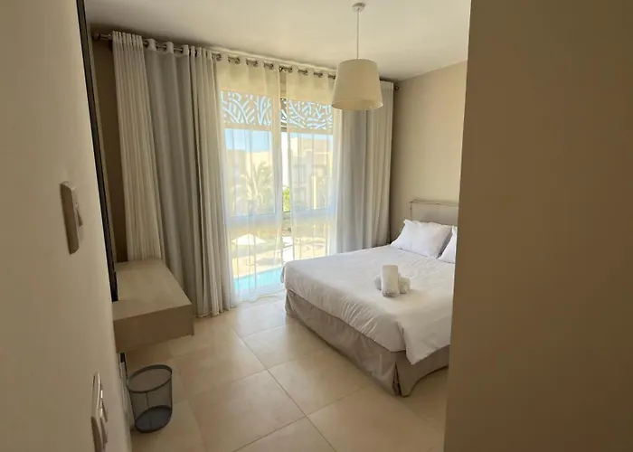 El Gouna Mangroovy 2Br Penthouse, Beach Access, Pool & Sea Views & Private Rooftop Terrace