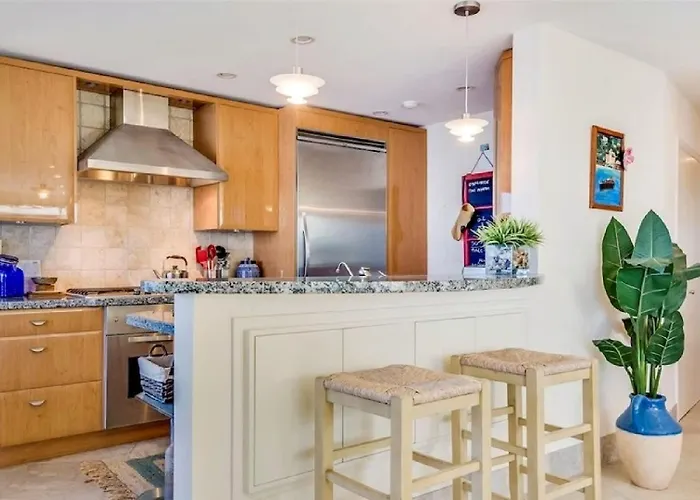 One Bedroom Oceanfront Residence With Panoramic Views