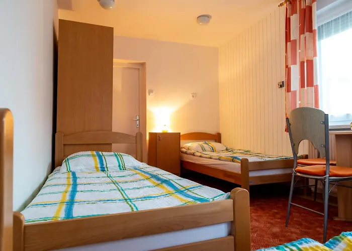 Hostel 1550