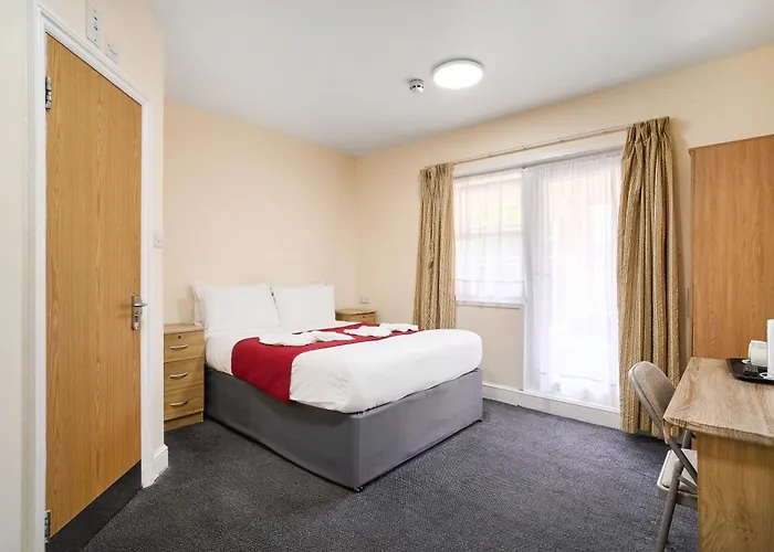 Cranbrook Hotel