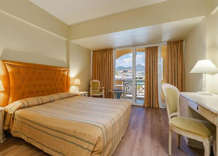Angelika Pallas Hotel