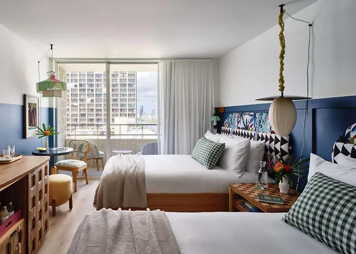 Wayfinder Waikiki - Voted Top 10 Best Hotels In Hawaii!