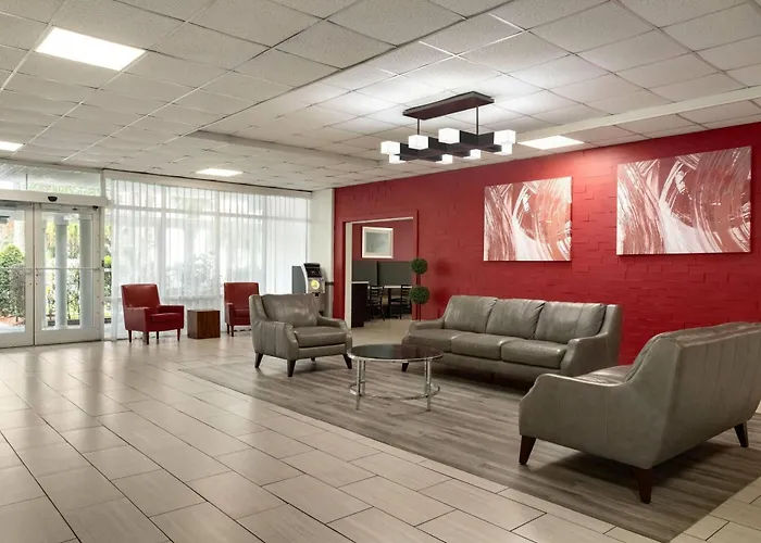 Ramada By Wyndham Cocoa