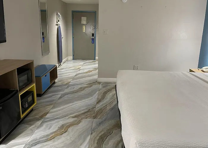 Days Inn By Wyndham Jersey City