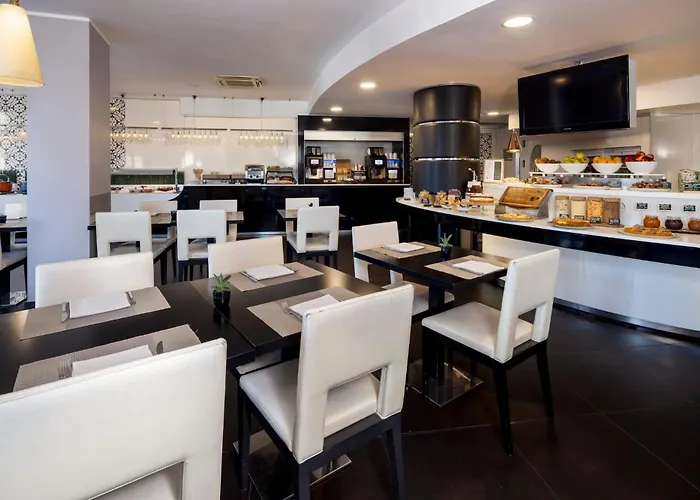 Holiday Inn Genoa City By Ihg