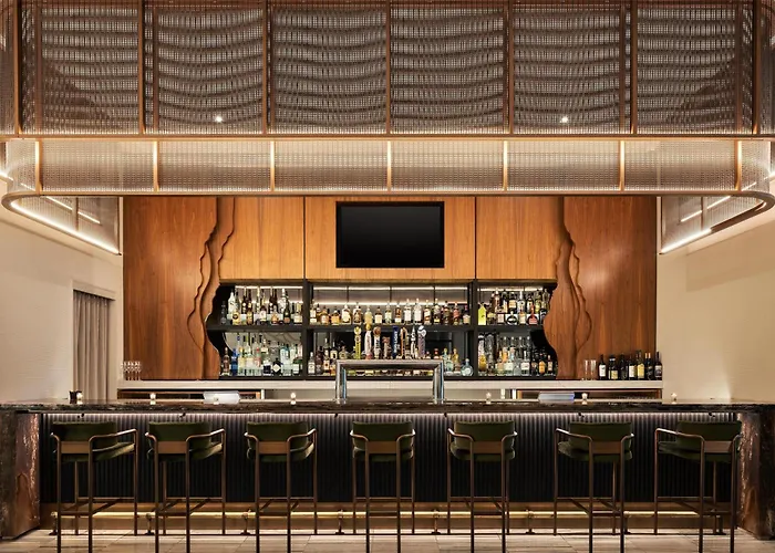 The Lofton Hotel Minneapolis, Tapestry Collection By Hilton
