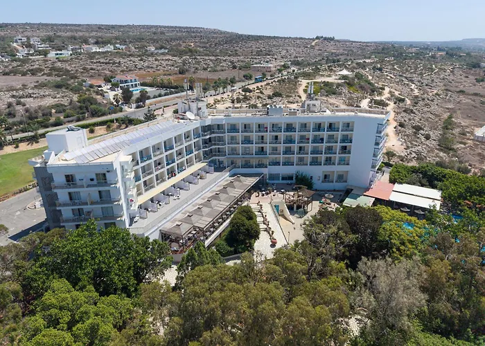 Marina Hotel