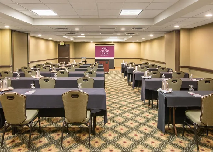 Crowne Plaza Indianapolis-Airport By Ihg